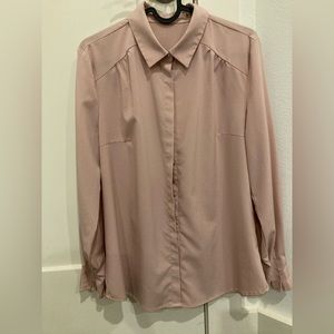 Dusty pink silky shirt. S-M size.